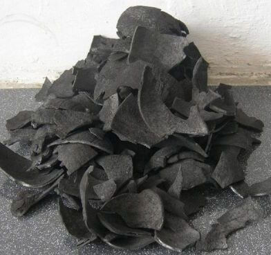 Coconut shell charcoal flakes
